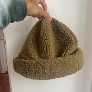 LLOYD toque
